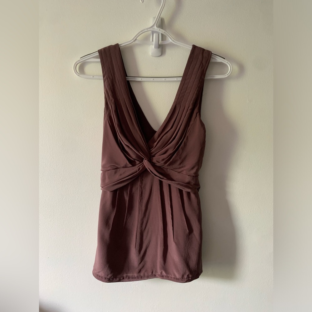 BCBGMaxAzria Mauve Twist-Front Sleeveless Blouse